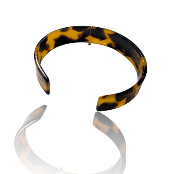 New Tortoiseshell Open Cuff Bracelet - Picture 3 of 4